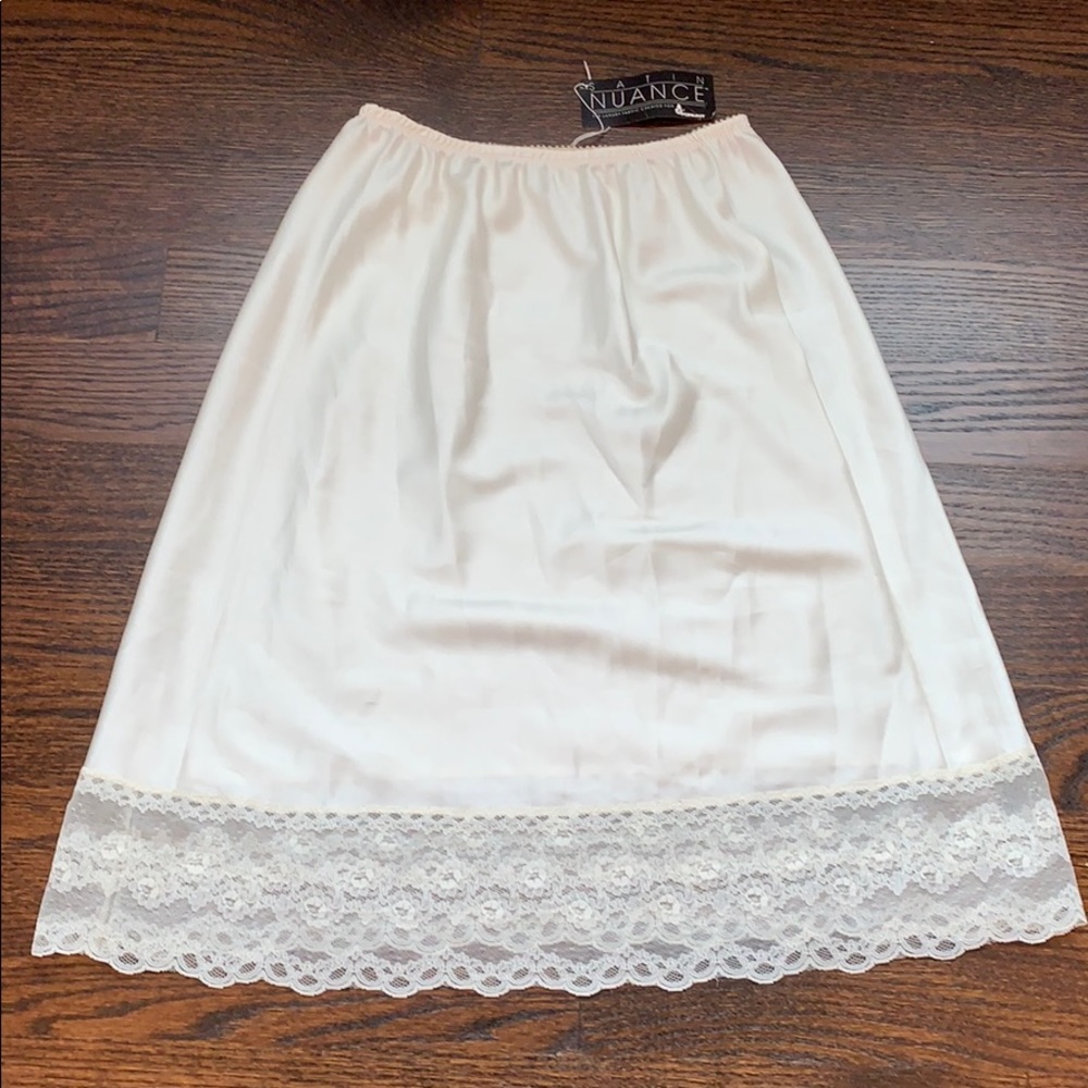 Vintage Formfit half slip